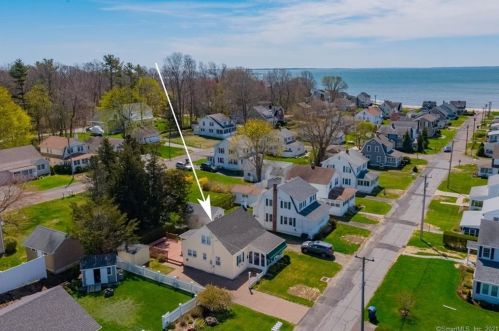 34 Brightwater Rd, Lyme, CT 06371-2507