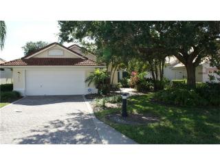 5816 Fairwoods Cir, Sarasota, FL 34243-3800