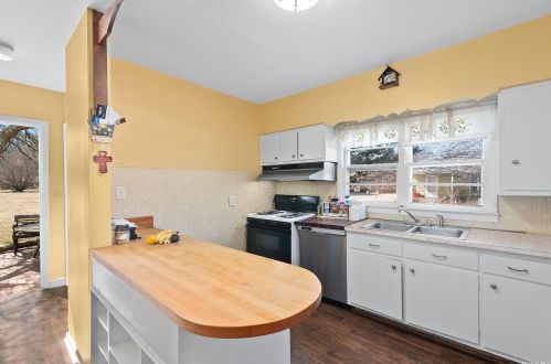 206 Fort Pond Blvd, East Hampton NY  11937-4216 exterior