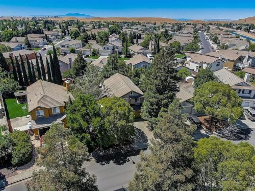 965 Turquoise St, Vacaville CA  95687-7859 exterior