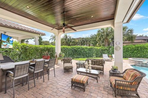 2239 Residence Cir, Naples FL 34105-3084 exterior