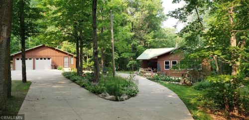 25145 Raspberry Ln, Brainerd, MN 56401-4812