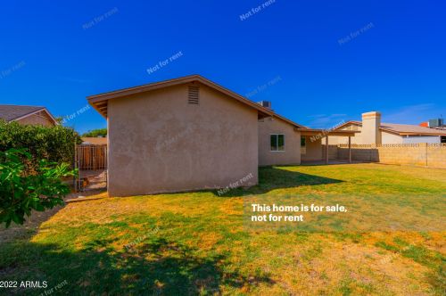 2157 Behrend Dr, Phoenix AZ  85027-4125 exterior