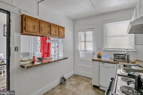 1416 Market St, Camp Hill PA  17011-4813 exterior