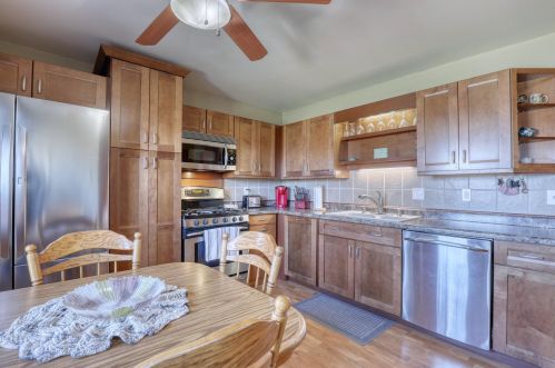 1951 Camden Ln, West Bend, WI 53090-1470