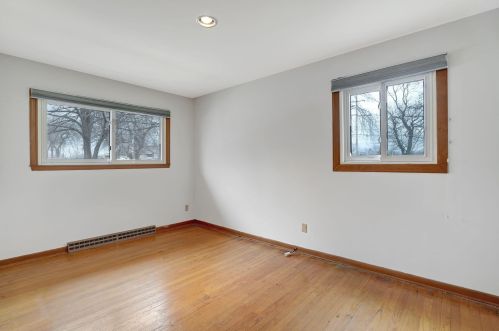 6007 47 Ave, Kenosha WI 53142-1319 exterior