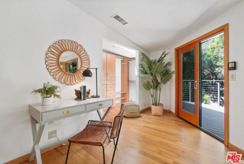 204 Topanga Canyon Blvd, Topanga CA  90290-3837 exterior