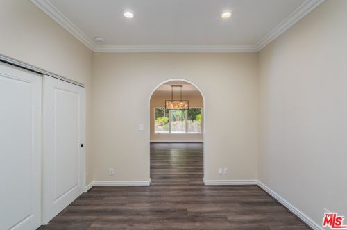 1732 Bonita Vista Dr, La Canada CA  91011-1614 exterior