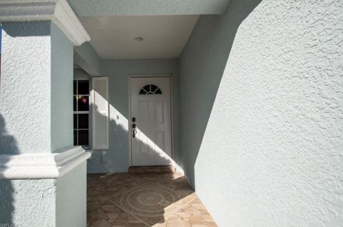 105 Zona Ave, Lehigh Acres, FL 33971-1836
