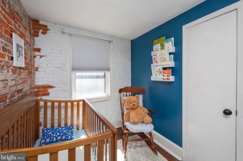 401 Iseminger St, Philadelphia PA  19147-1113 exterior