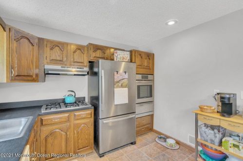 34 Wyoming Dr, Jackson Twp NJ  08527-1544 exterior