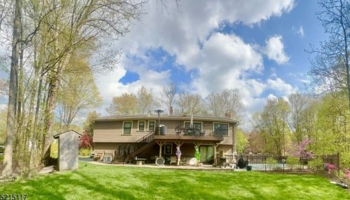 119 Rolling Ridge Rd, West Milford Lakes NJ  07480-2929 exterior