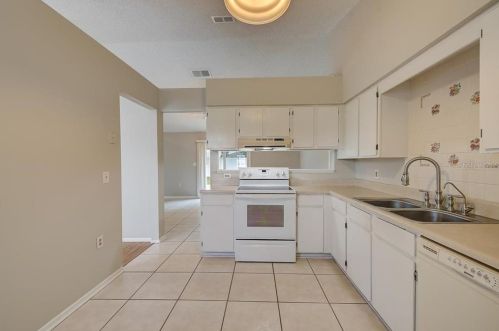 915 Derbyshire Dr, Kissimmee FL 34758-3120 exterior