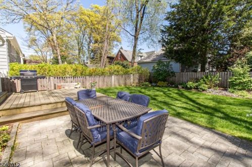 416 Manor Ave, Cranford NJ  07016-2036 exterior