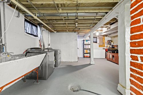 1937 95th St, Milwaukee WI  53227-1414 exterior