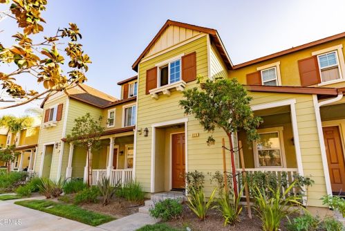 628 Green River St, Oxnard CA  93036-5318 exterior