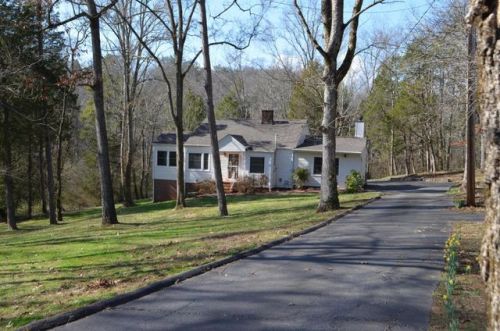 207 Red Bud Rd, Knoxville, TN 37920-5875