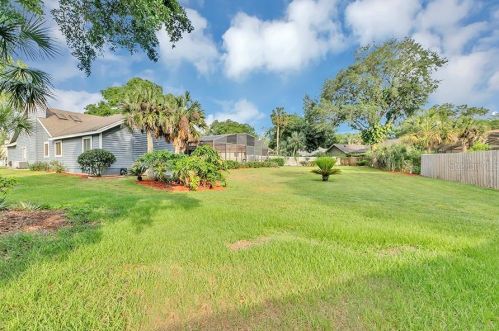 1750 Singing Palm Dr, Apopka FL  32712-2465 exterior