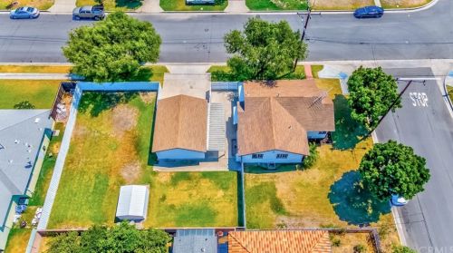 10307 Park St, Bellflower CA  90706-6028 exterior