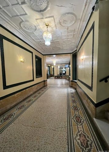 664 161st St, New York, NY 10032-5506