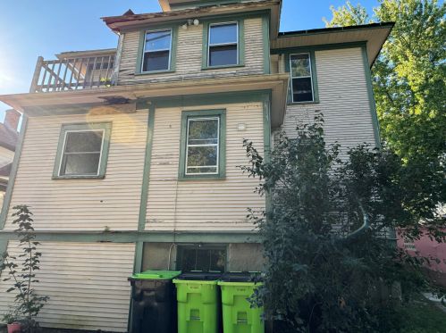 218 Sumner St, Hartford, WI 53027-1528