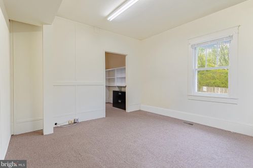 221 Loudoun St, Leesburg VA exterior