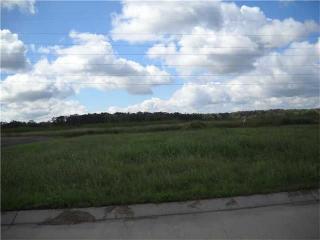 323 Lac Cypriere Dr, Luling LA  70070-7200 exterior