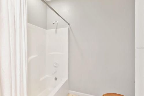 1623 Woodfield Ct, Lutz FL  33558-8485 exterior