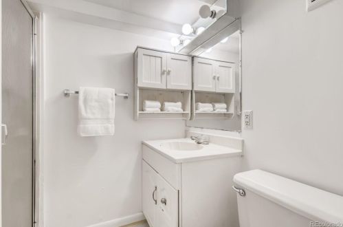 272 Franklin St, Denver CO 80210-5925 exterior