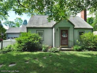 71 Brook St, Barrington, RI 02806-1153