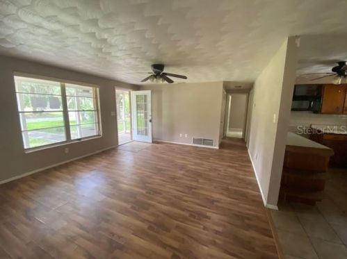 3770 Bay Ave, Crystal River FL  34428-8964 exterior