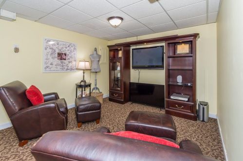 634 Ellen Dr, Cincinnati OH 45255-4917 exterior