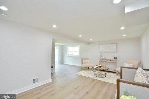 2608 Pioneer Ln, Falls Church VA  22043-3413 exterior