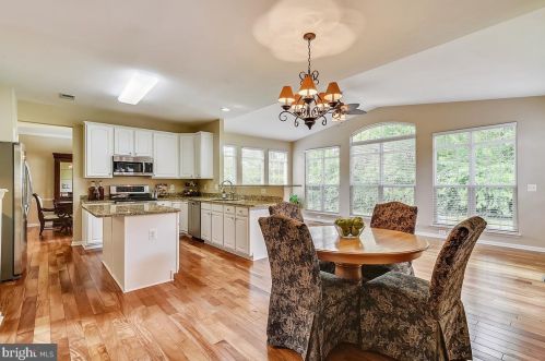 527 Rugby Ct, Purcellville VA  20132-3415 exterior