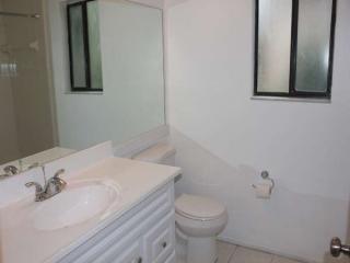 3035 Lambath Rd, Orlando, FL 32818-3092