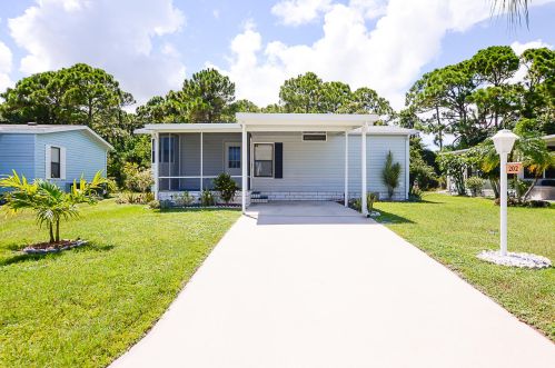 202 Mangrove Bay Pl, Fort Pierce, FL 34982-7929