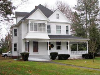 318 Main St, Suffield, CT 06078-2245
