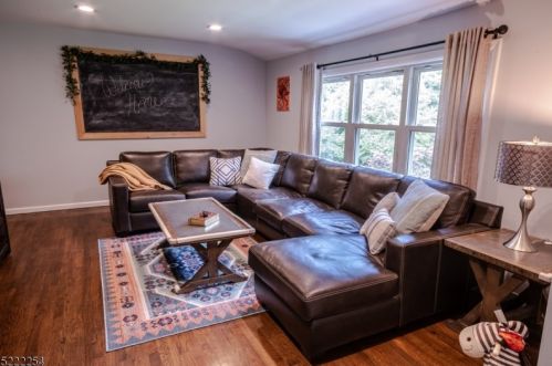 14 Jackie Dr, Hackettstown NJ  07840-5628 exterior