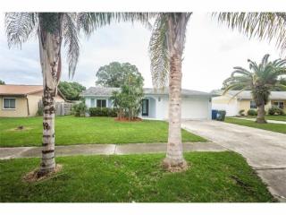 12121 Malvern Ct, Largo, FL 33774-3226