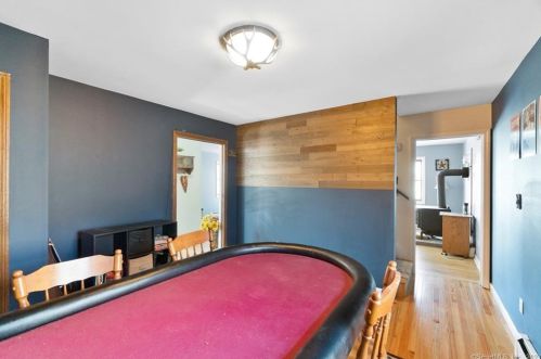 261 Whistle Town Rd, East Lyme CT  06333-1031 exterior