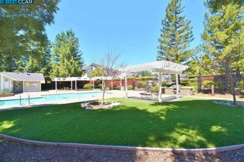 984 Springview Cir, San Ramon CA  94583-4721 exterior