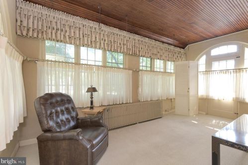 7 Buckingham Ave, Trenton NJ  08618-3311 exterior