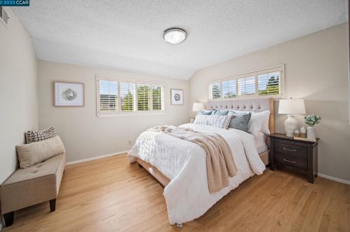 4566 Lincoln Dr, Concord CA  94521-1332 exterior