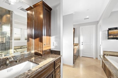 1921 Windward Ln, Newport Beach CA  92660-3816 exterior
