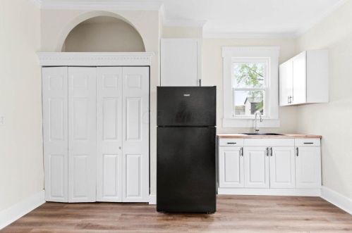 2132 Hoge Ave, Zanesville OH  43701-2130 exterior