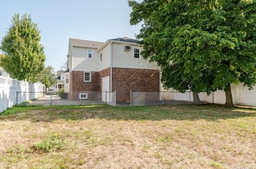 145 Ctr Ave, East Rockaway NY  11518-1002 exterior