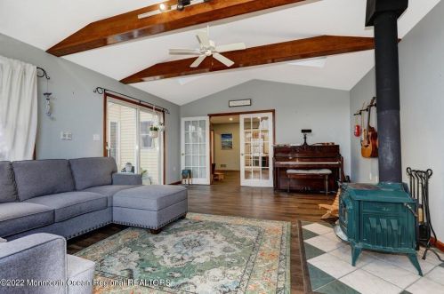 220 Long Swamp Rd, Plumsted Township NJ  08533-2028 exterior
