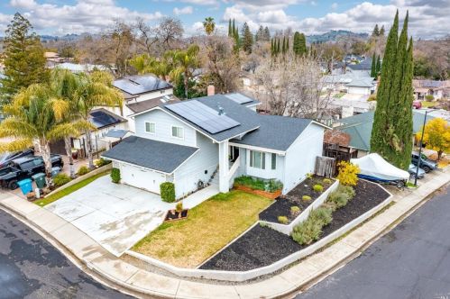 499 Willamette Dr, Vacaville, CA 95688-4227