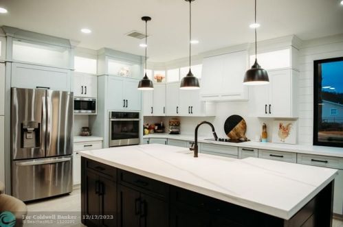 430 Emerald Ave, Fort Pierce FL  34945-2123 exterior