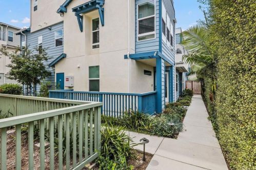 2683 Roosevelt St, Carlsbad CA  92008-2387 exterior